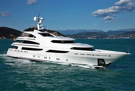luxusyacht kaufen